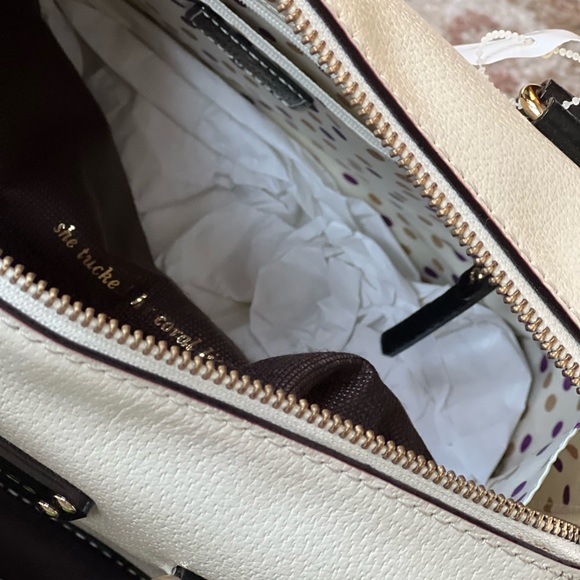 Kate Spade ♠️ Brand New Beautiful handbag or use it as crossbody. - Picture 7 of 10